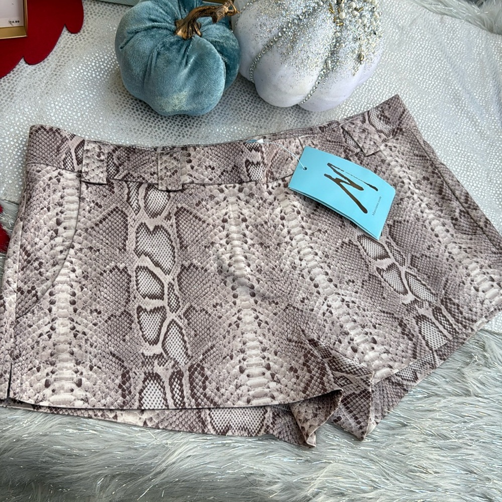 Brand new Marciano shorts, size 6